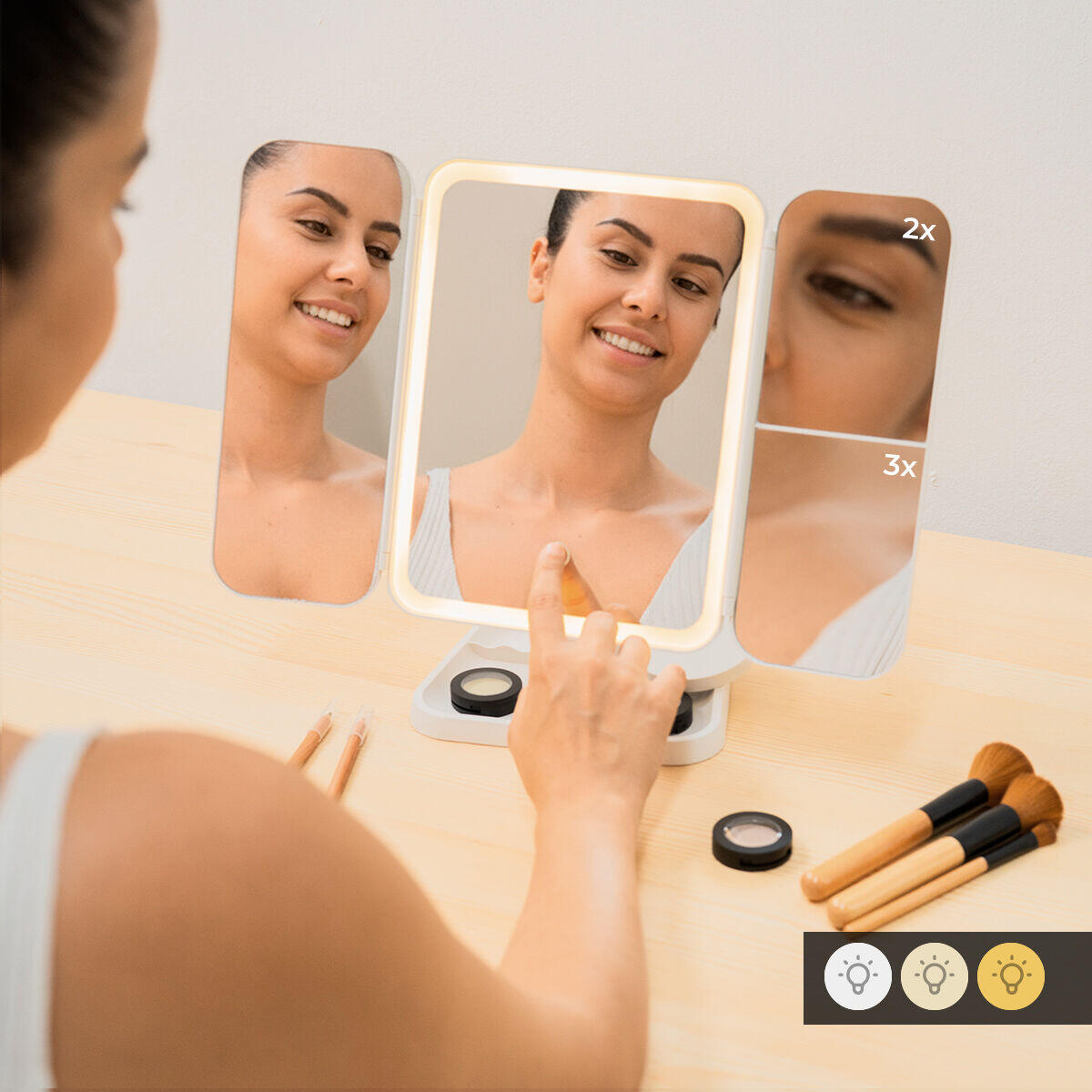 espejo ideal para maquilladoras con luz led y 3 puntos de espejo